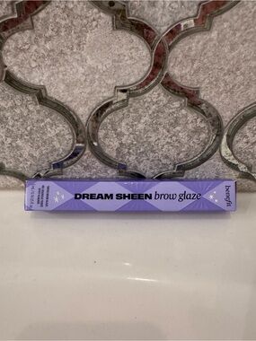 Benefit Dream Sheen Brow Glaze in Medium